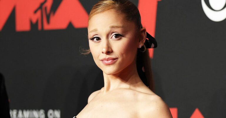 0_Ariana-Grande-2.jpg