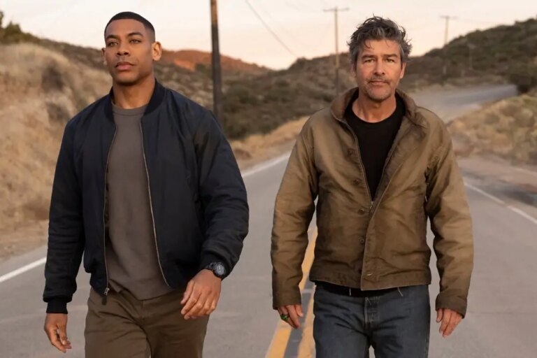 Aaron-Pierre-Kyle-Chandler-Lanterns.jpg